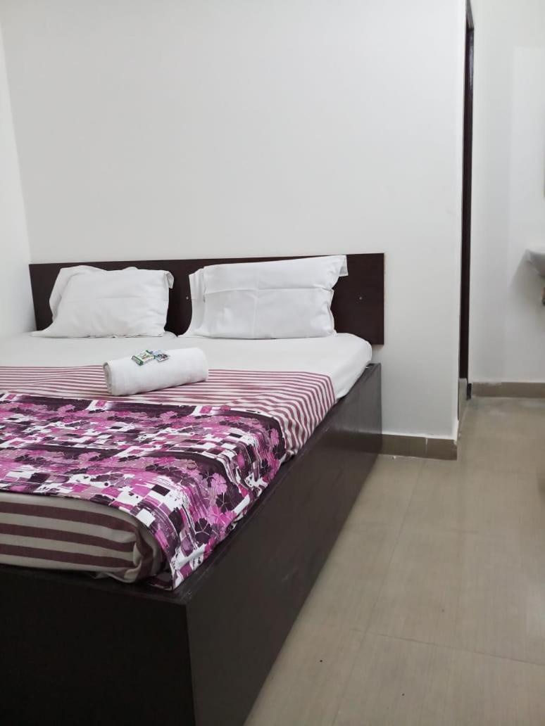 ホテルSri Kousthubham Residency ティルパティ エクステリア 写真