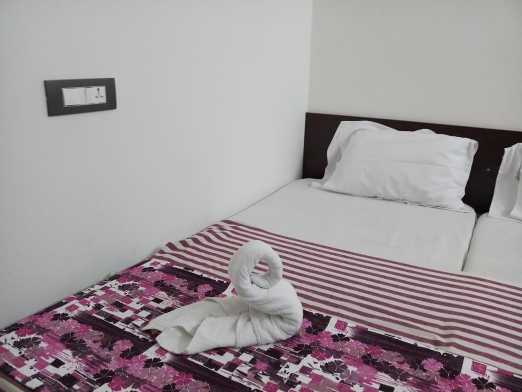 ホテルSri Kousthubham Residency ティルパティ エクステリア 写真